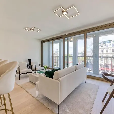 Apartment Elegance - Heart Of